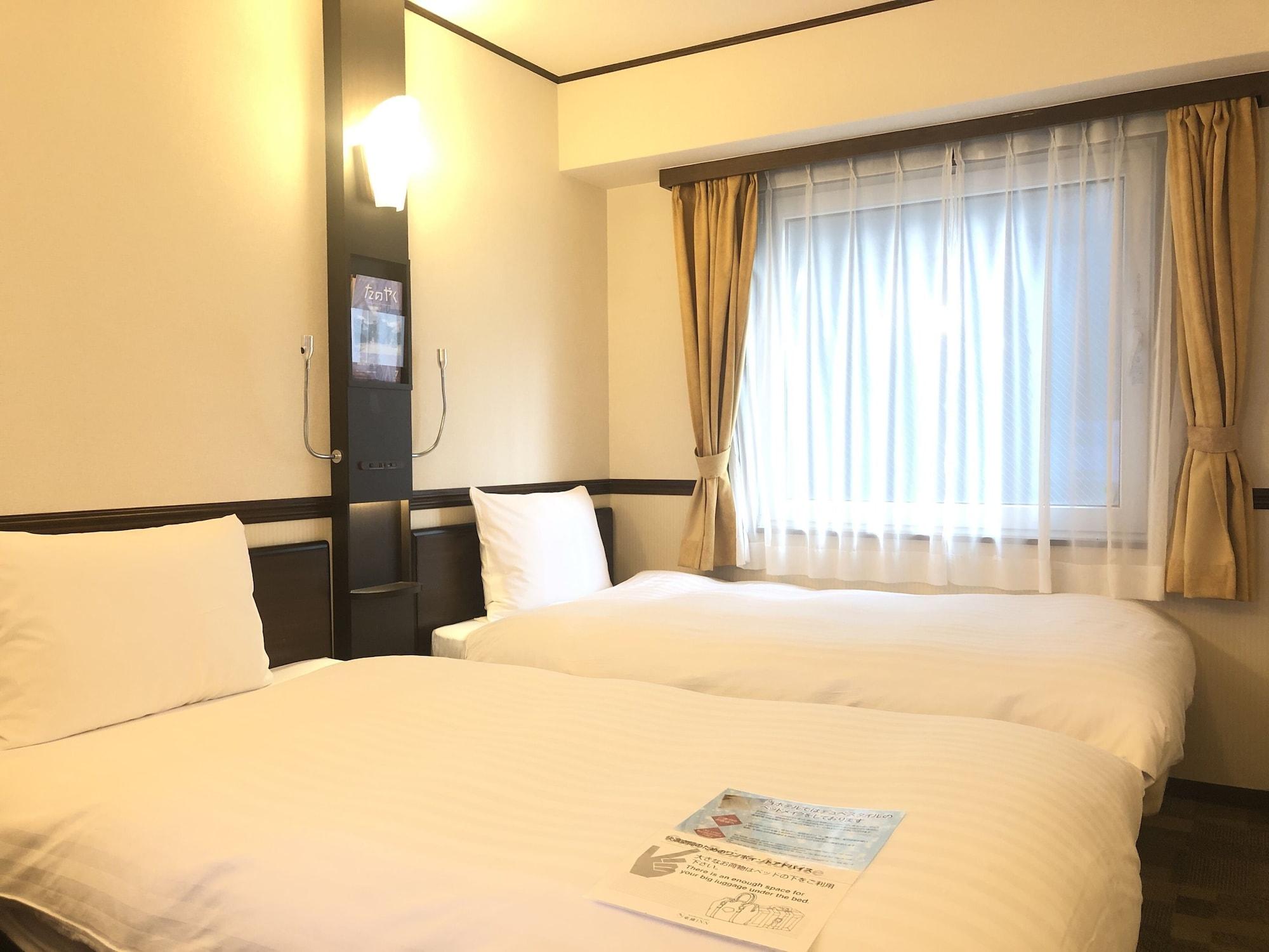 Toyoko Inn Tokyo Ueno Tawaramachi Eki Exterior photo