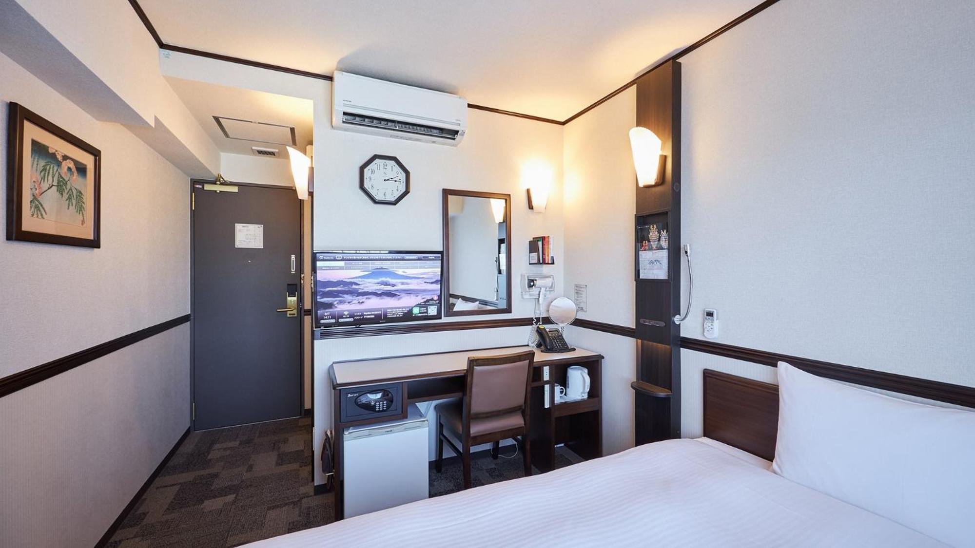 Toyoko Inn Tokyo Ueno Tawaramachi Eki Exterior photo